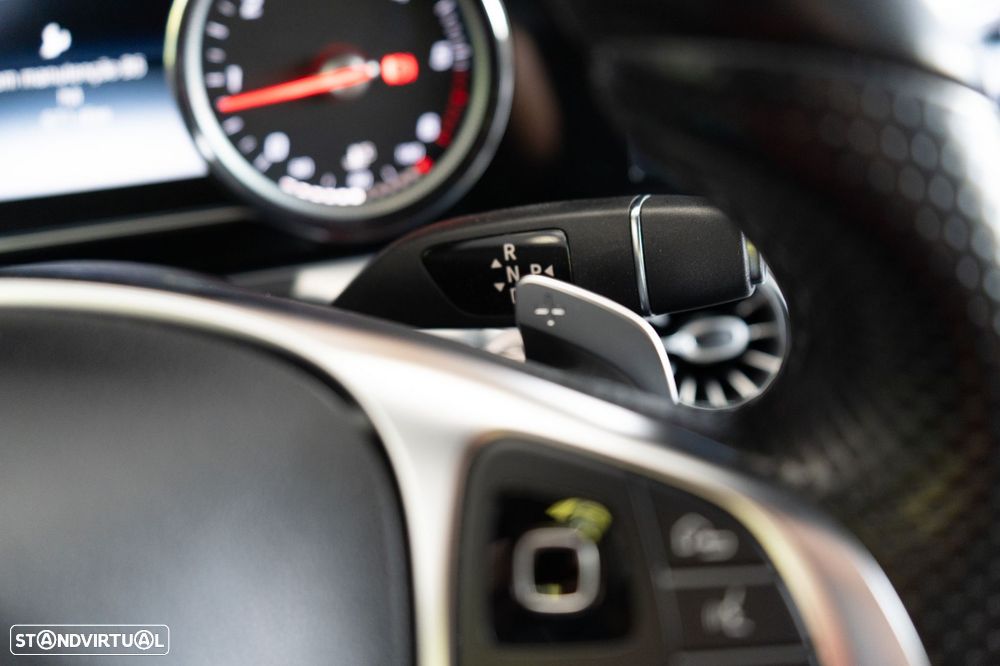 Mercedes-Benz E 220 d Cabrio 9G-Tronic AMG Line - 36