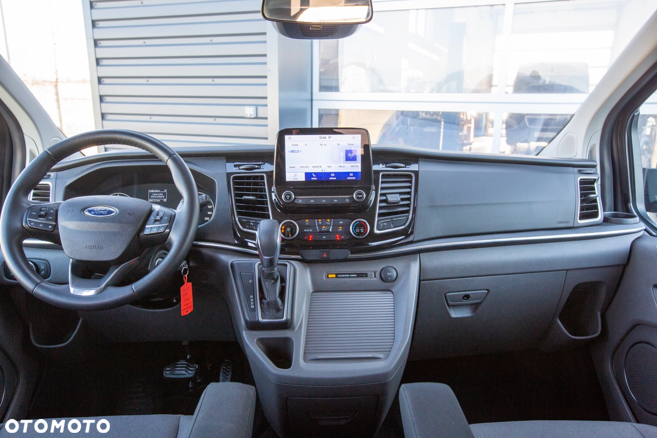 Ford Tourneo Custom - 14