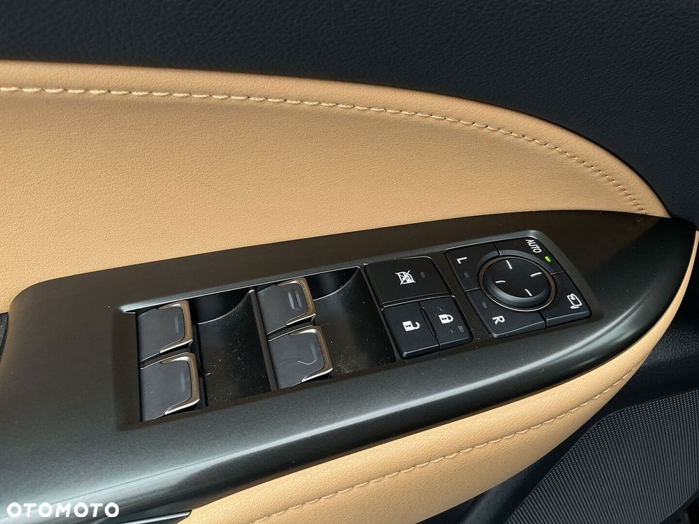 Lexus NX 350h Prestige AWD - 18