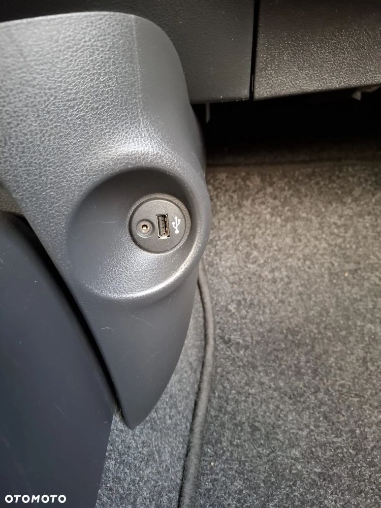 Nissan Micra 1.2 Bild der Frau - 13