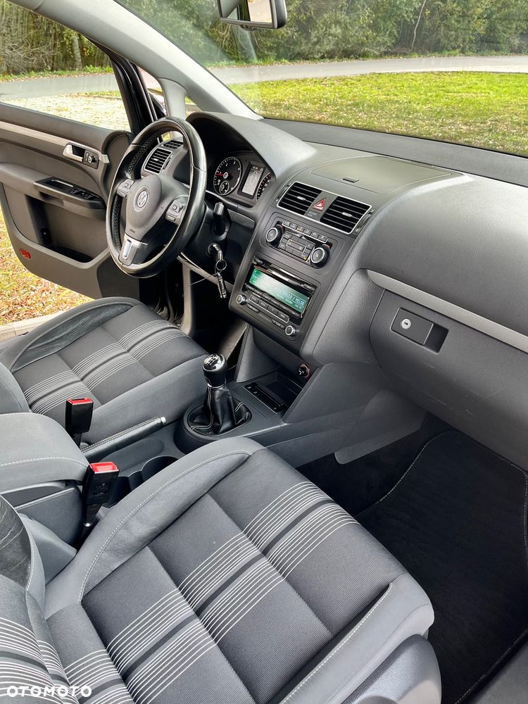 Volkswagen Touran 2.0 TDI DPF Comfortline - 11