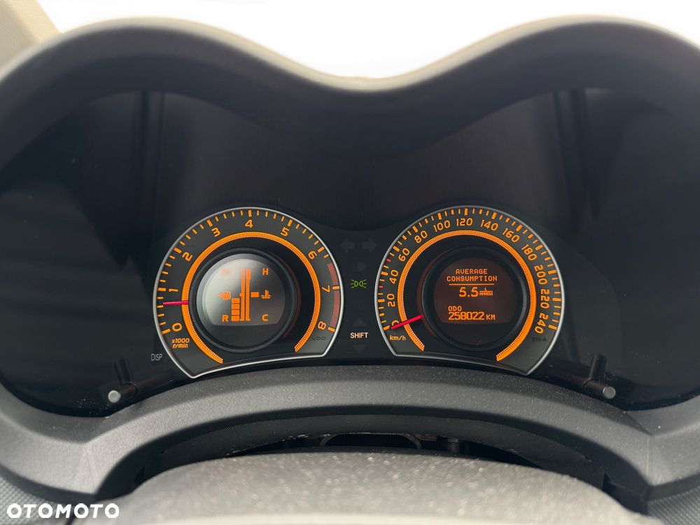 Toyota Auris 1.6 VVT-i Executive - 11