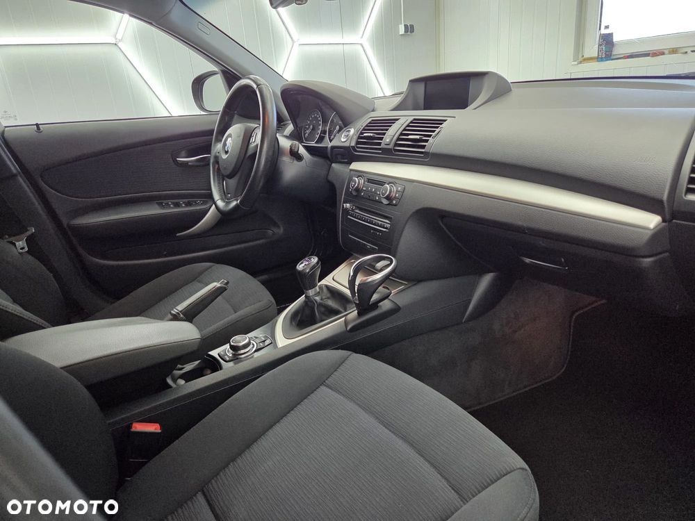 BMW Seria 1 118i Edition Sport - 22