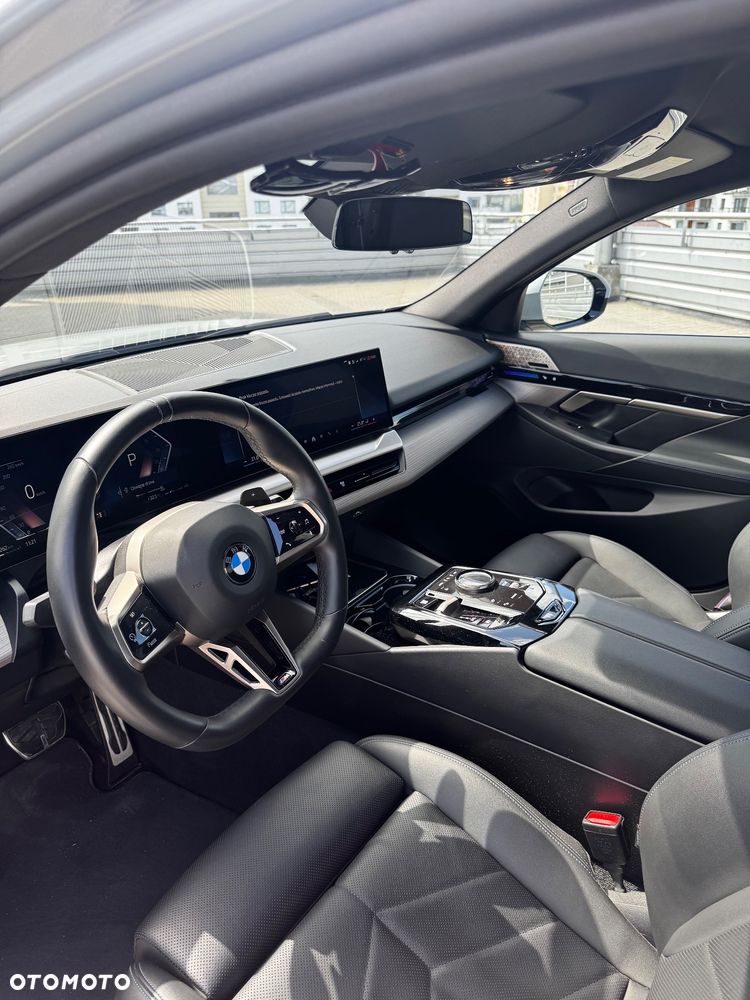 BMW Seria 5 520d xDrive mHEV - 8