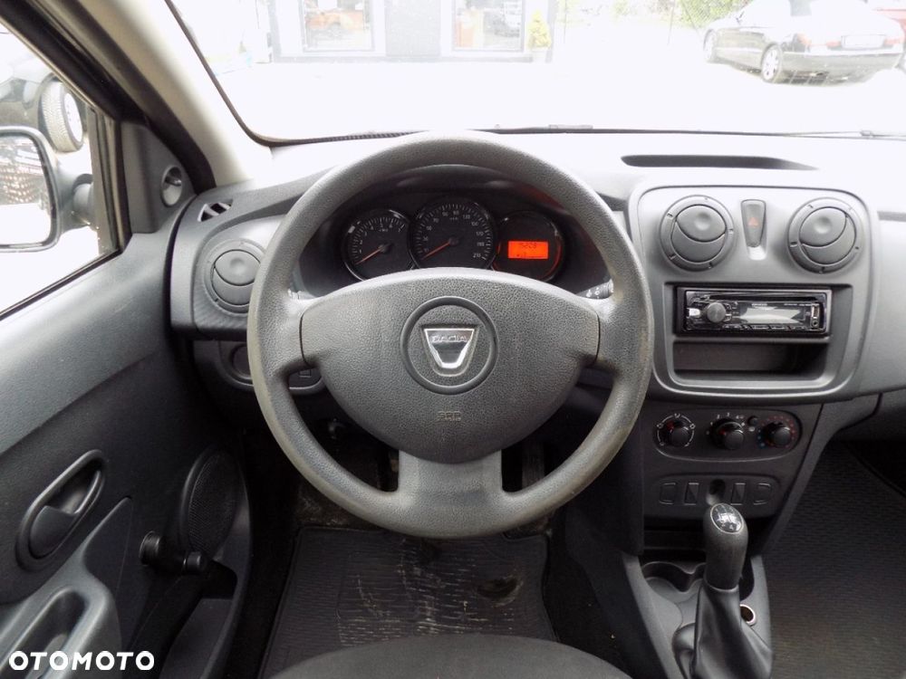 Dacia Sandero - 6