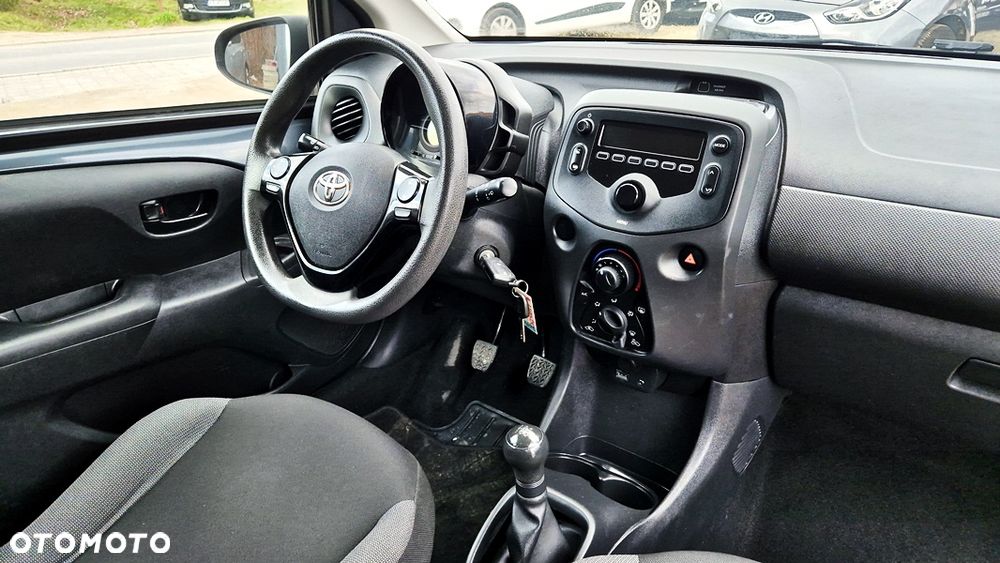Toyota Aygo x-final - 38