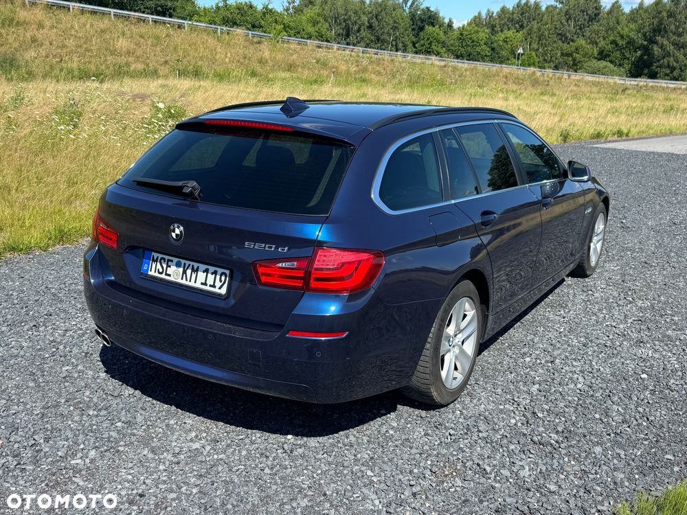 BMW Seria 5 520d - 5