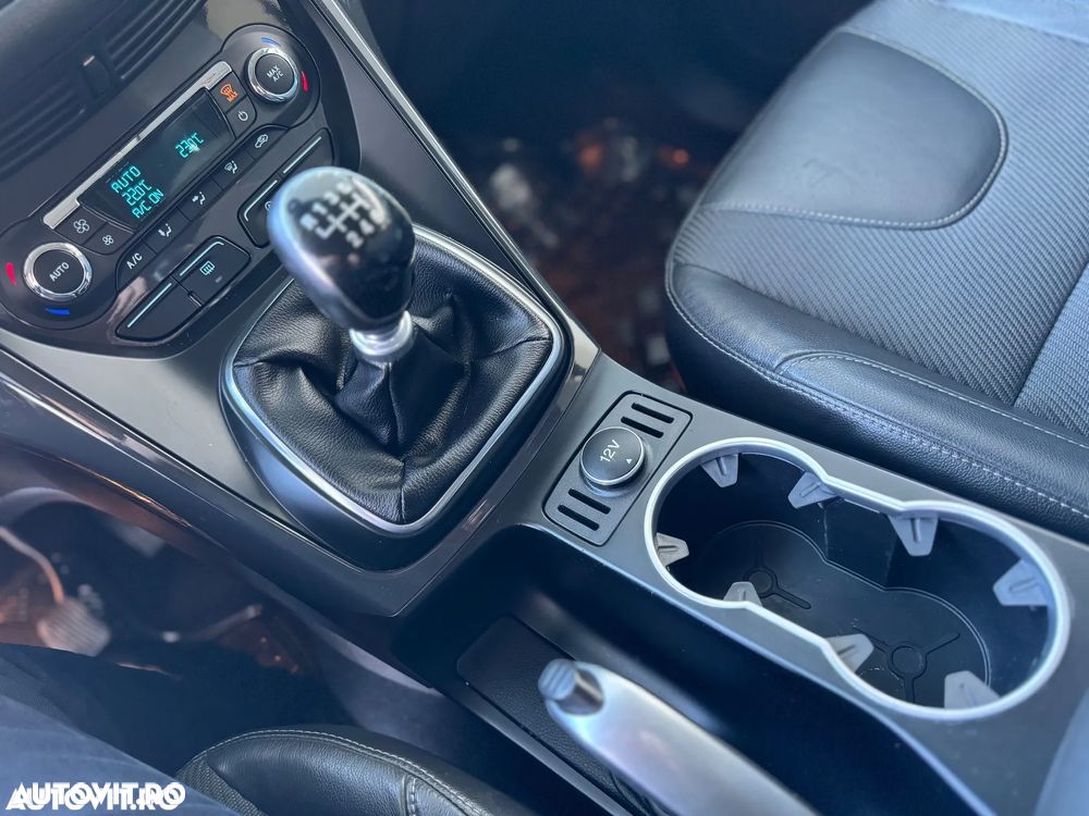 Ford Kuga 2.0 TDCi 2WD Trend - 12