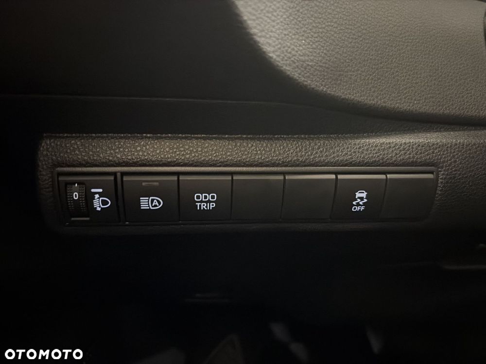 Toyota Corolla 1.8 Hybrid Comfort - 18