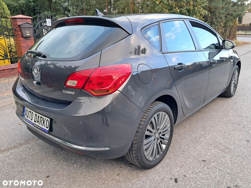 Opel Astra 1.4 Turbo Design Edition - 11