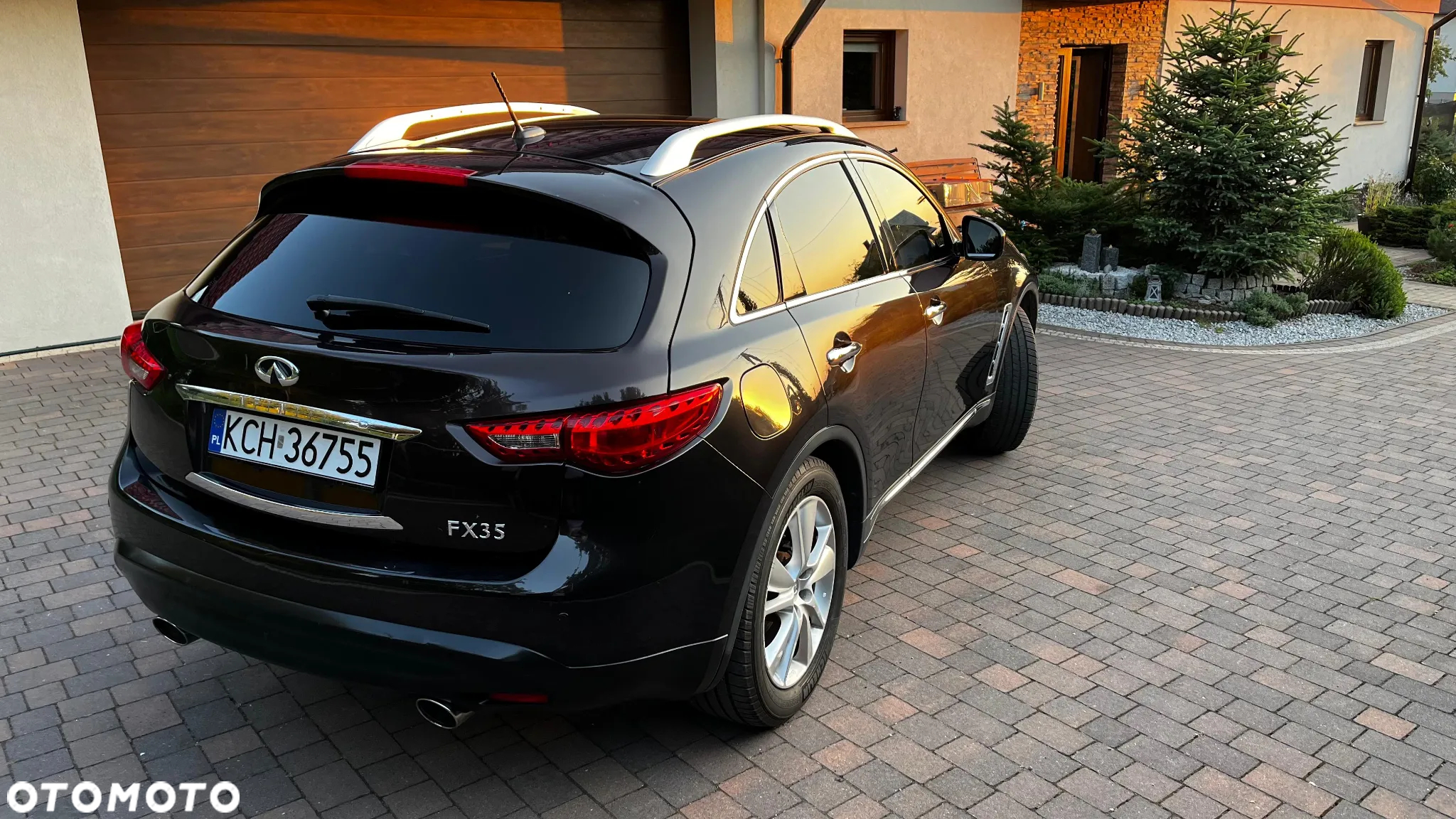 Infiniti FX - 2