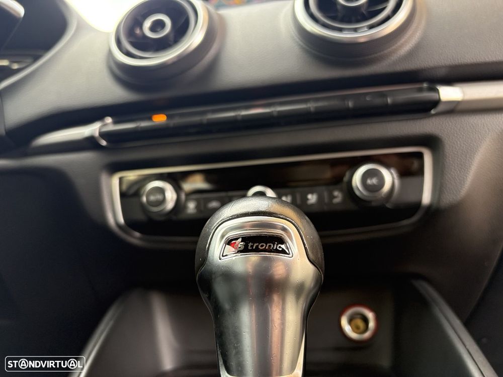 Audi A3 Limousine 1.6 TDI Sport S tronic - 19