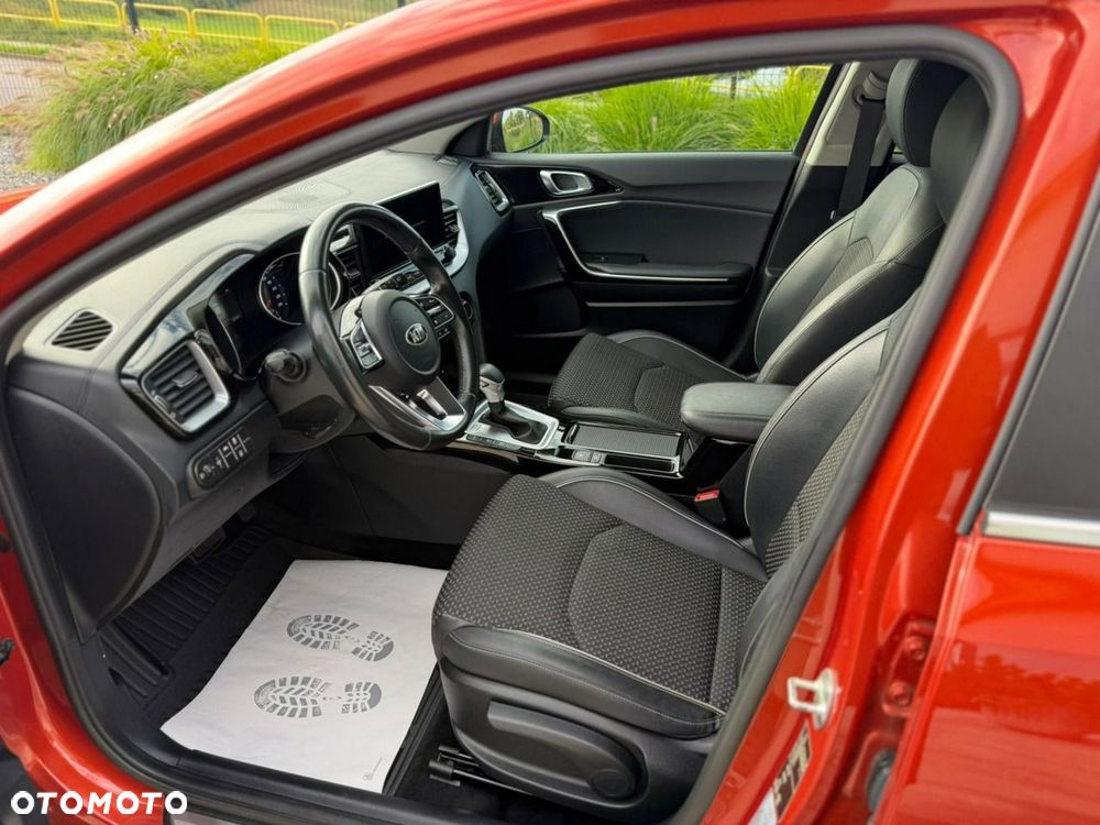 Kia XCeed - 10