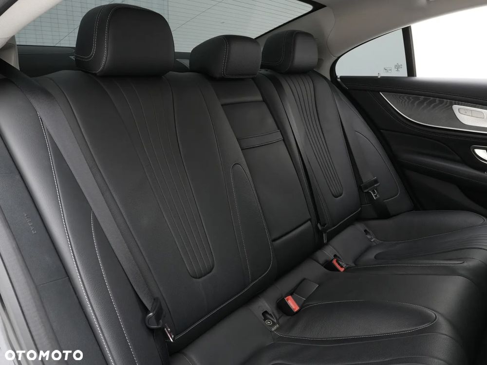 Mercedes-Benz CLS 400 d 4Matic 9G-TRONIC AMG Line - 32