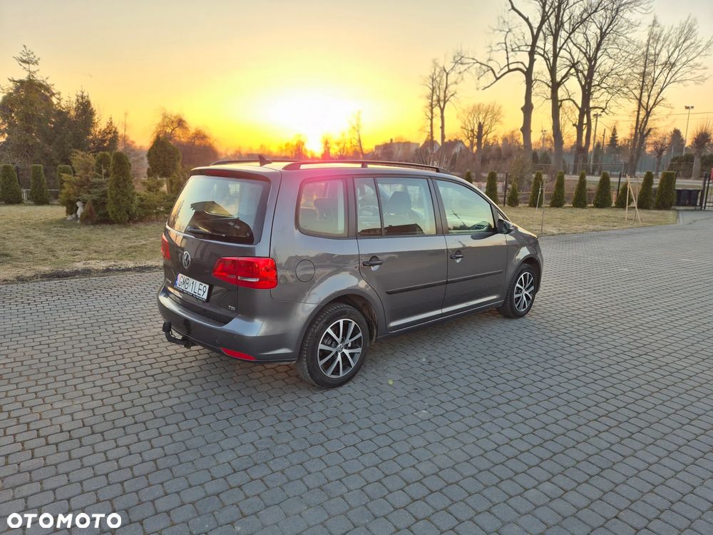 Volkswagen Touran 1.6 TDI DPF BlueMotion Technology DSG Comfortline - 13