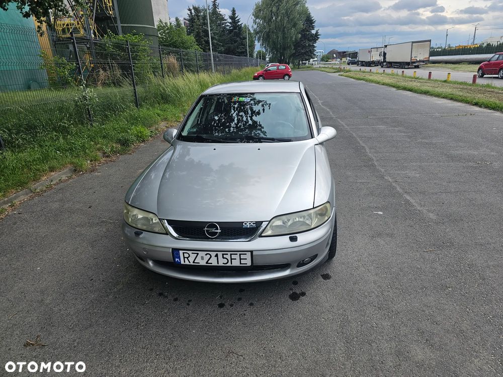 Opel Vectra - 11