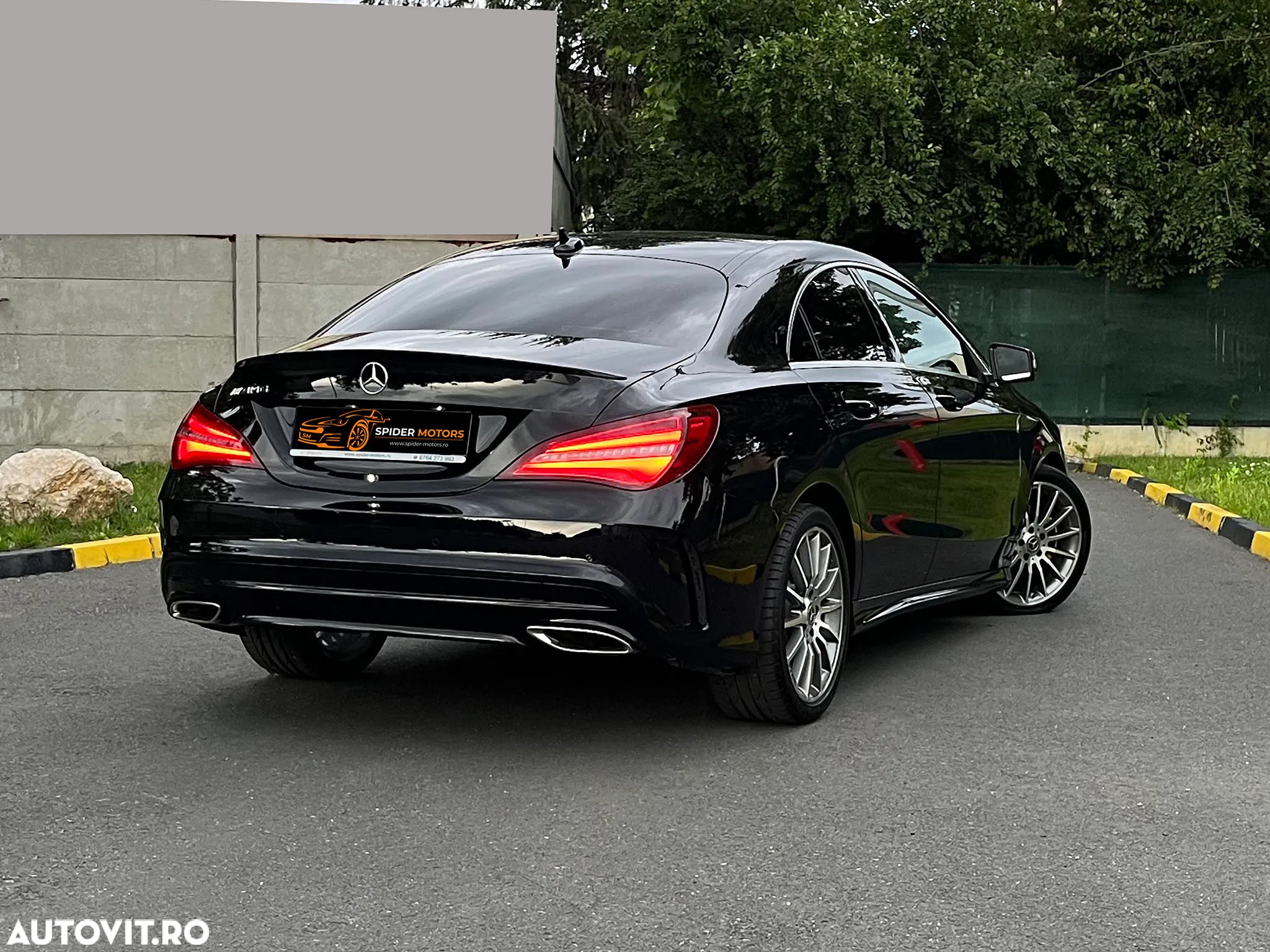 Mercedes-Benz CLA 180 d 7G-DCT AMG Line - 4