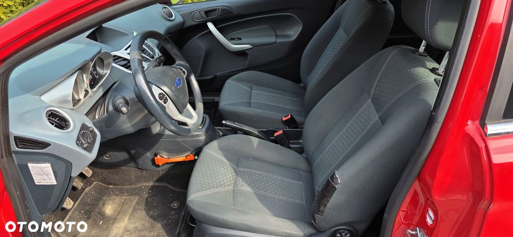 Ford Fiesta 1.25 Titanium EU5 - 9