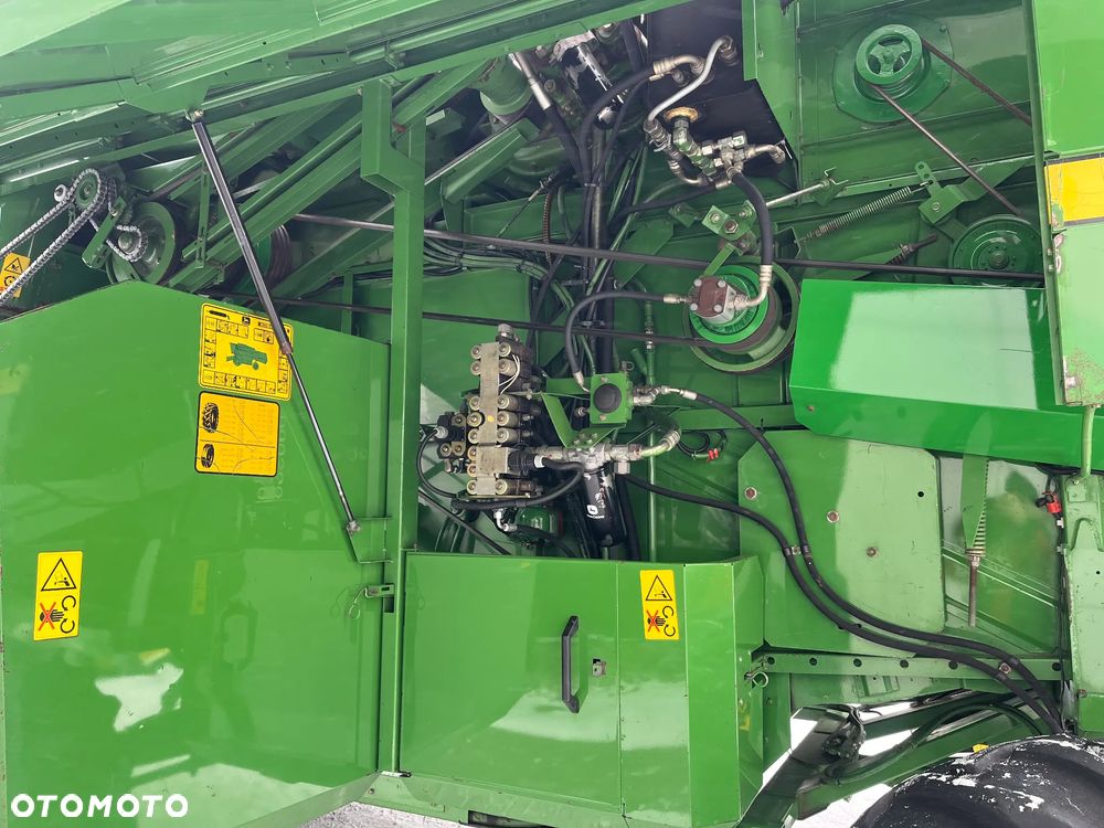 John Deere 2066 HillMaster - 9