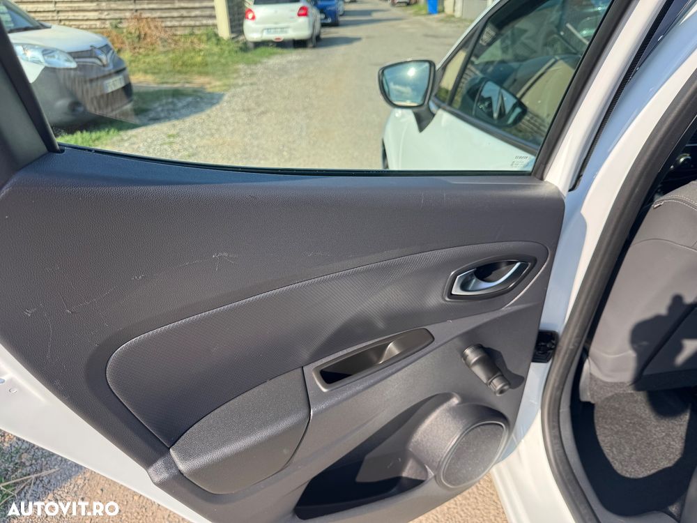 Renault Clio - 14
