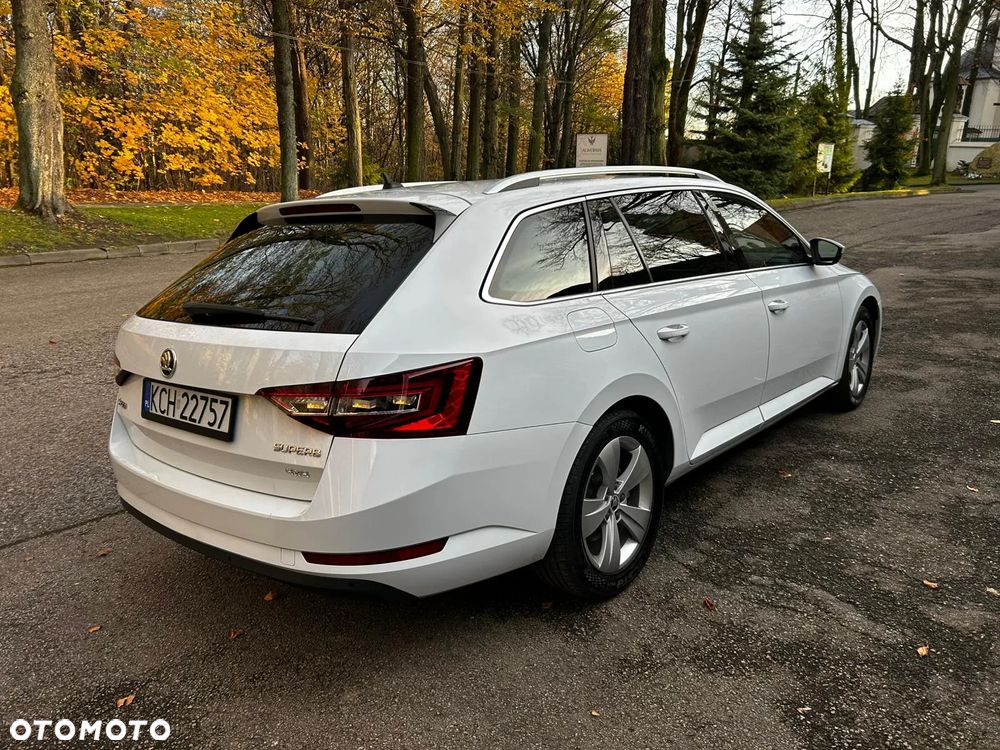 Skoda Superb 2.0 TDI 4x4 Style - 3