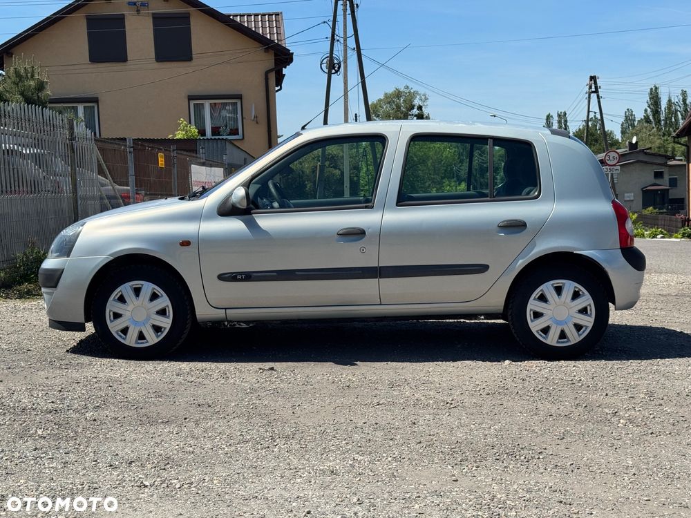 Renault Clio 1.4 16V Privilege - 10
