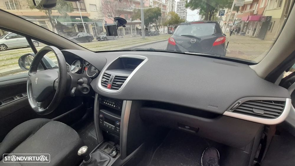 Peugeot 207 1.6 HDi Sport - 8