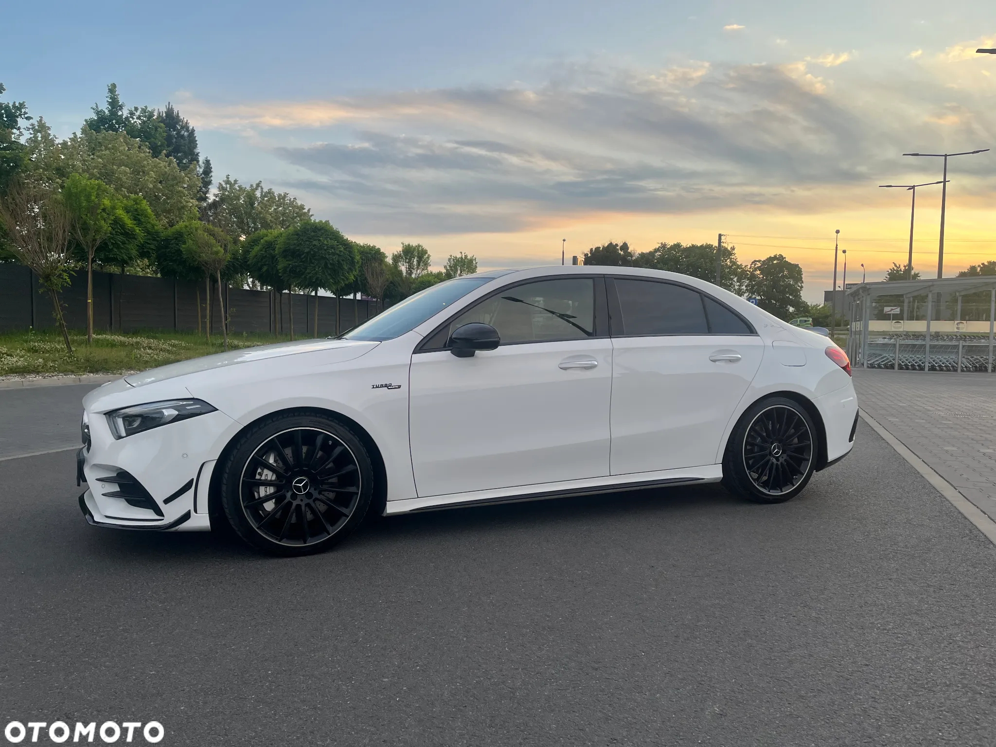 Mercedes-Benz Klasa A 35 AMG 4-Matic 7G-DCT - 23