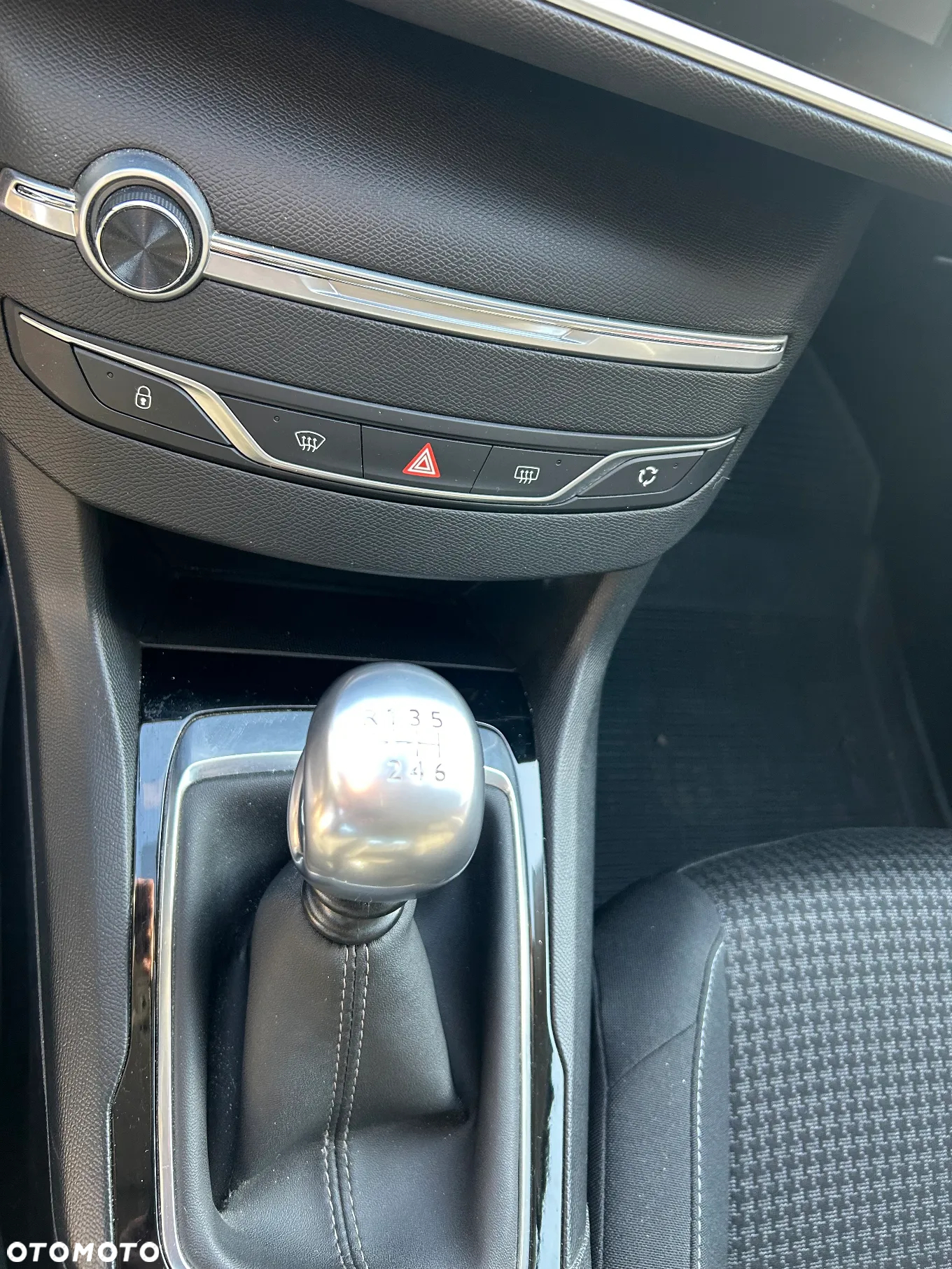 Peugeot 308 1.2 PureTech Active S&S - 23