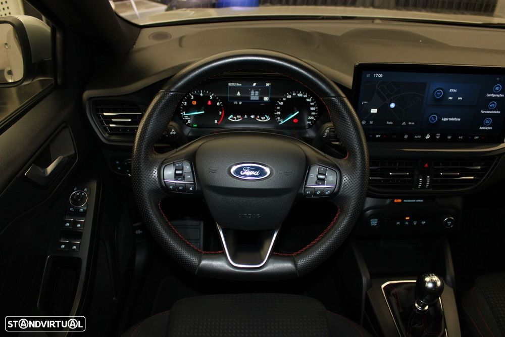 Ford Focus 1.0 EcoBoost MHEV ST-Line - 10