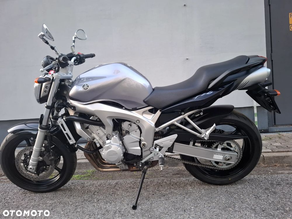 Yamaha FZ6 - 2