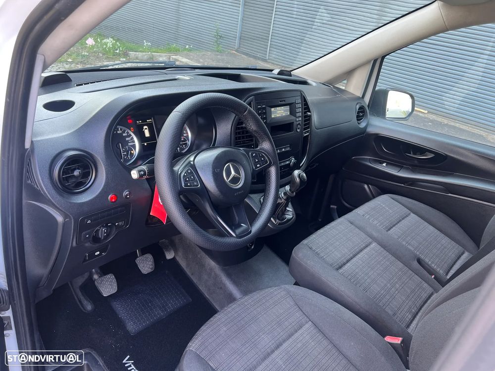 Mercedes-Benz 116 Extra Longa - 24