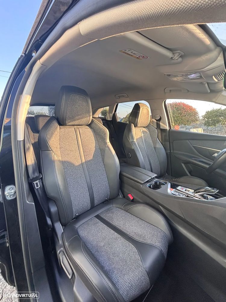 Peugeot 3008 1.6 Hybrid Allure Pack e-EAT8 - 17
