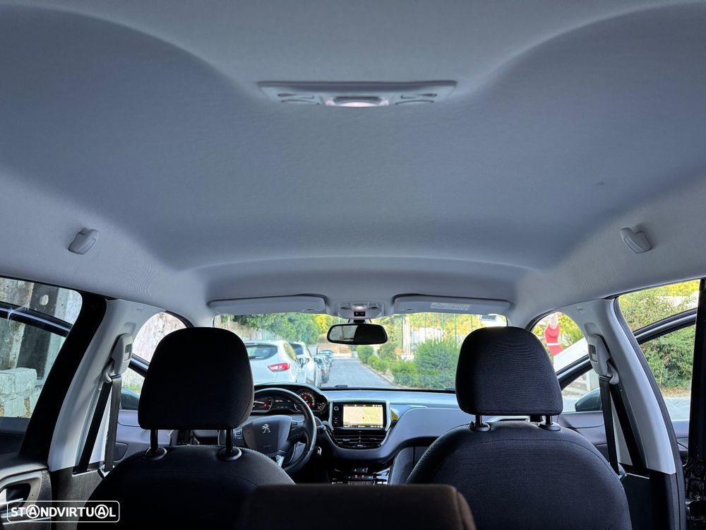 Peugeot 2008 BlueHDi 100 STOP & START Signature - 26