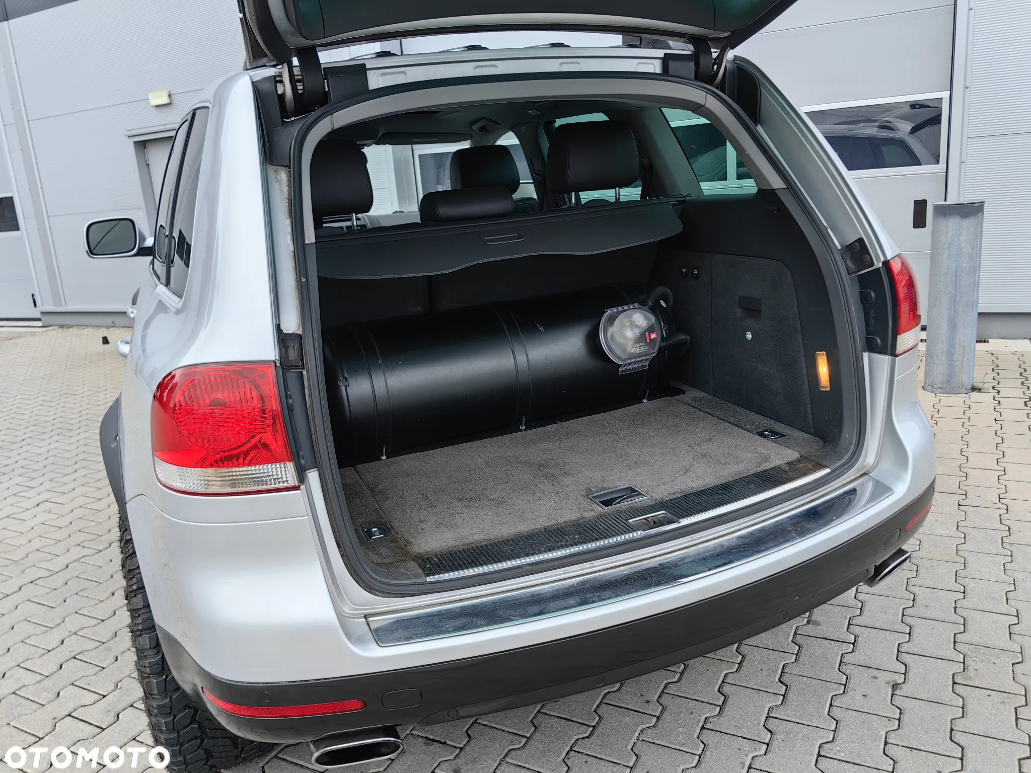 Volkswagen Touareg 4.2 V8 Automatik - 32
