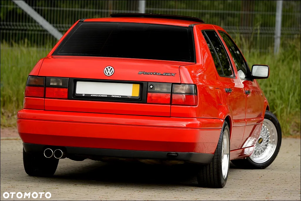 Volkswagen Vento - 5