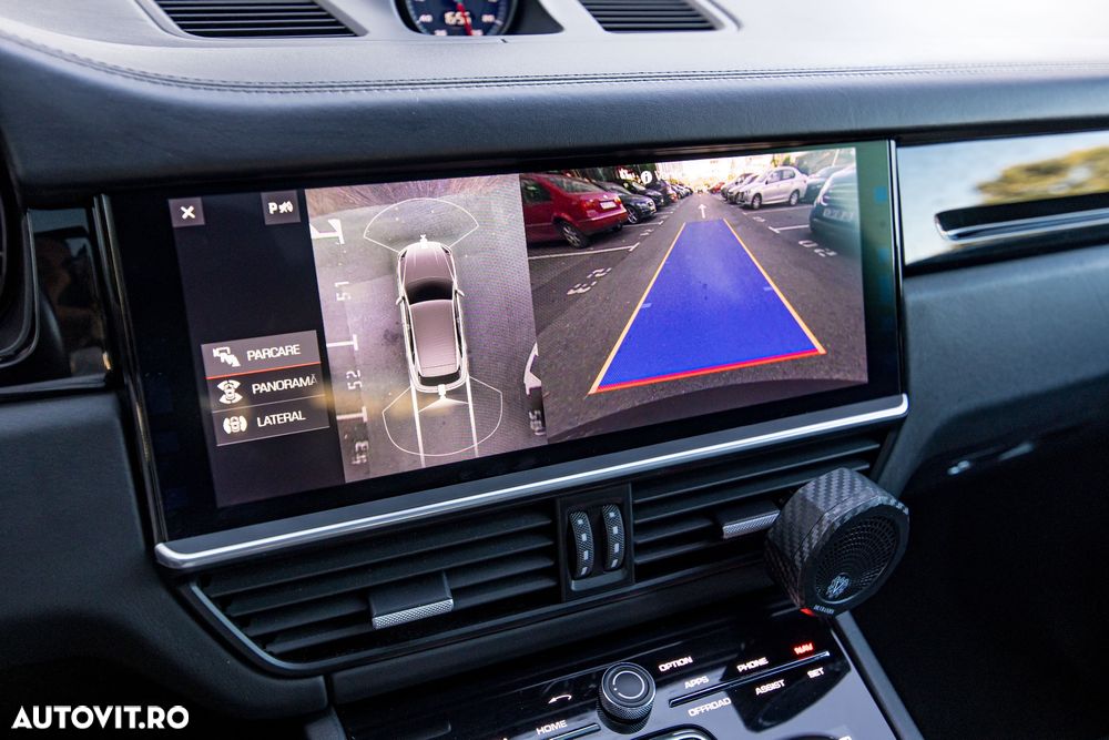 Porsche Cayenne - 25