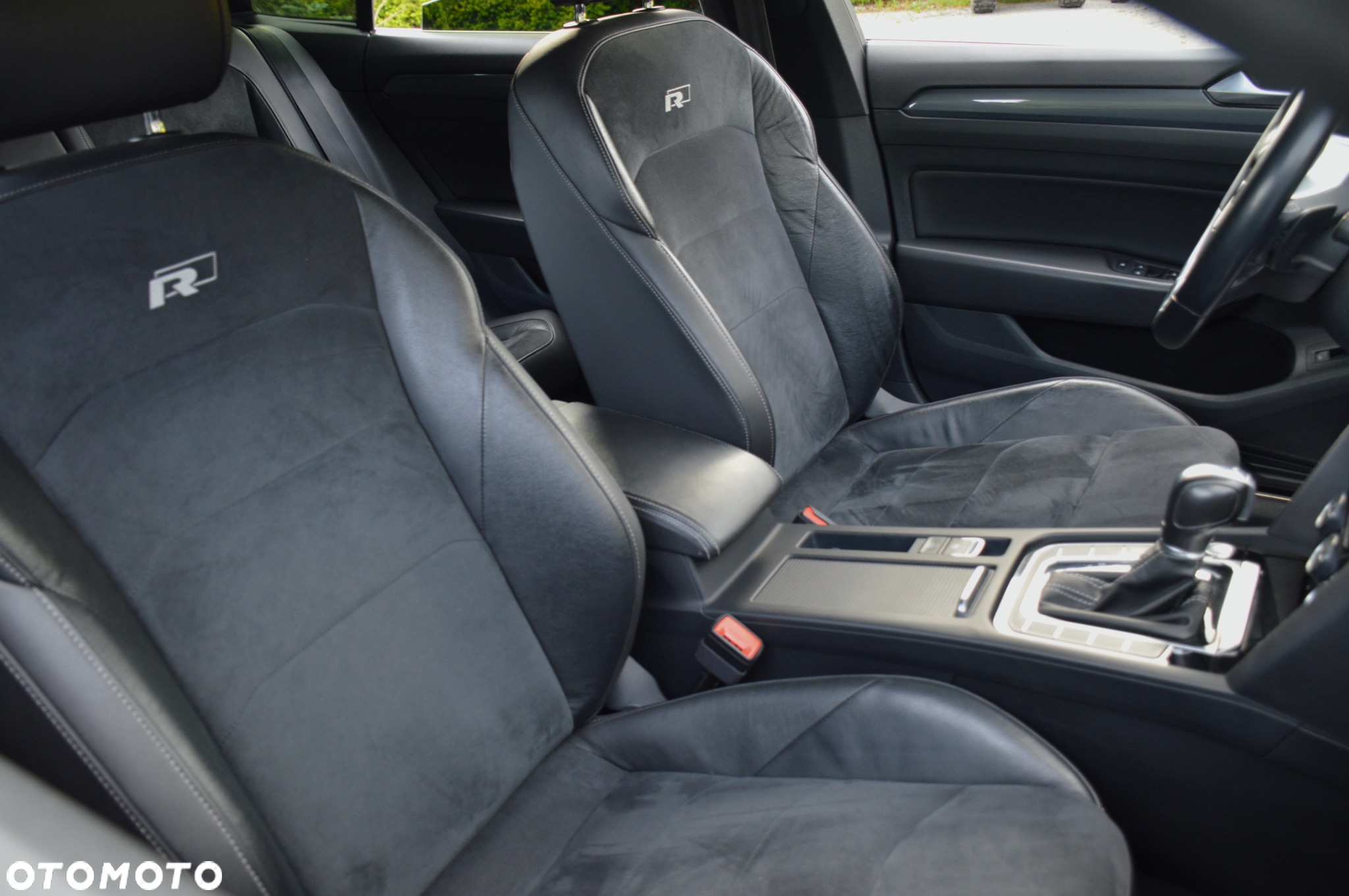 Volkswagen Arteon 2.0 TDI R-Line DSG - 29
