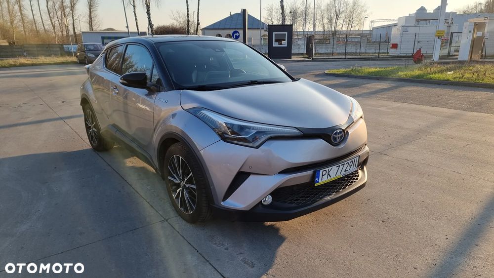 Toyota C-HR ver-1-8-hybrid-selection - 1