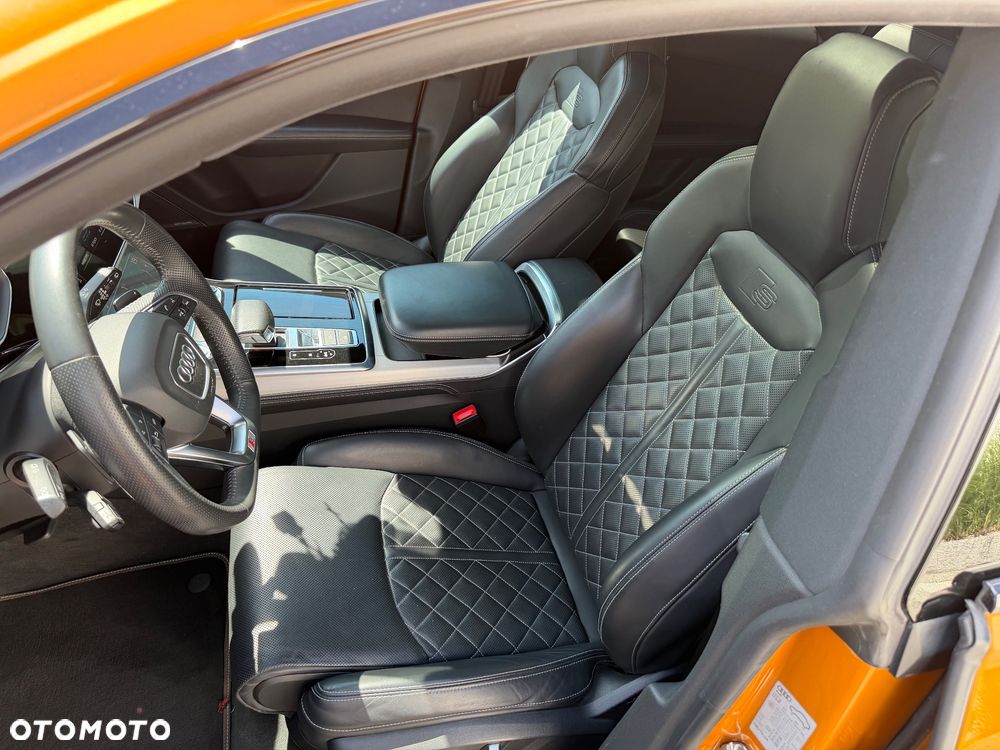 Audi Q8 - 21