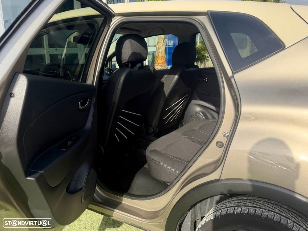 Renault Captur 1.2 TCe Exclusive EDC - 10
