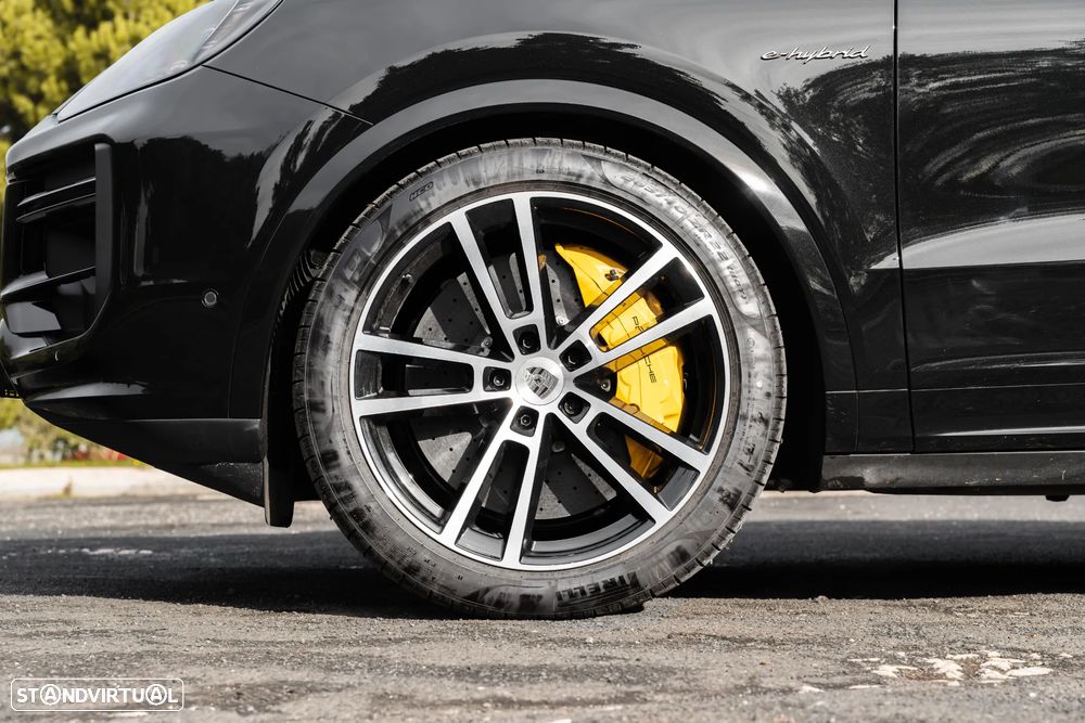 Porsche Cayenne Turbo E-Hybrid Tiptronic S - 9