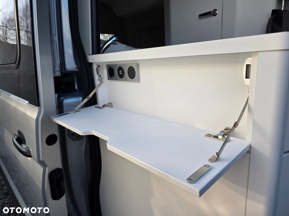 Volkswagen Grand California - 24