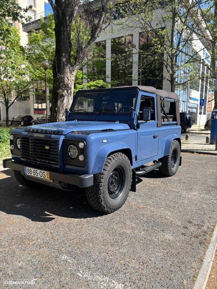 Land Rover Defender 90 2.5 Td5 Soft Top - 38