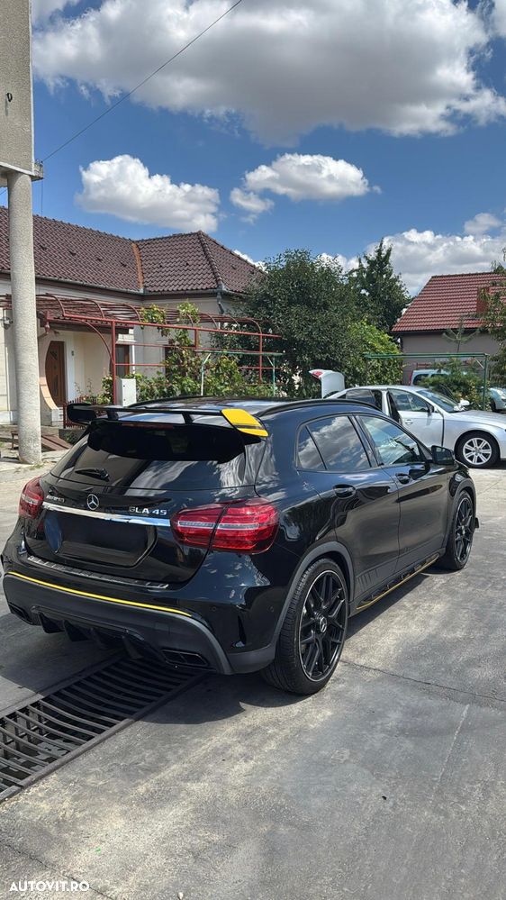 Mercedes-Benz GLA - 2