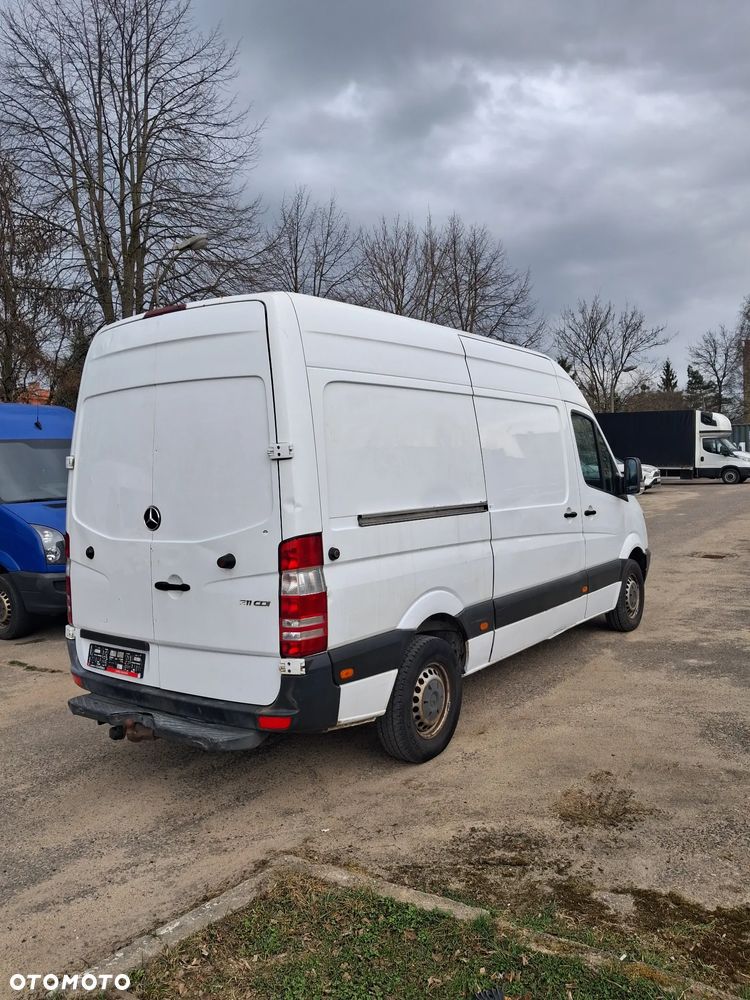 Mercedes-Benz Sprinter - 4