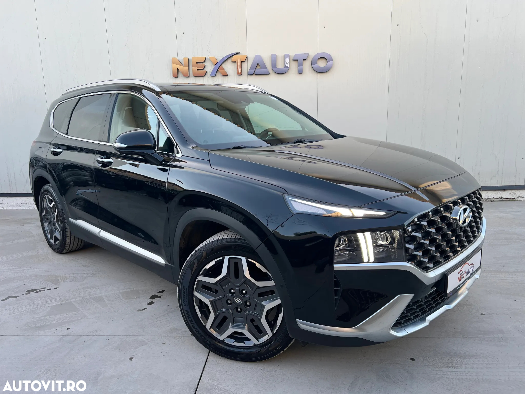 Hyundai Santa Fe Plug-in Hybrid 1.6 l 265 CP 4WD 6AT Luxury - 3