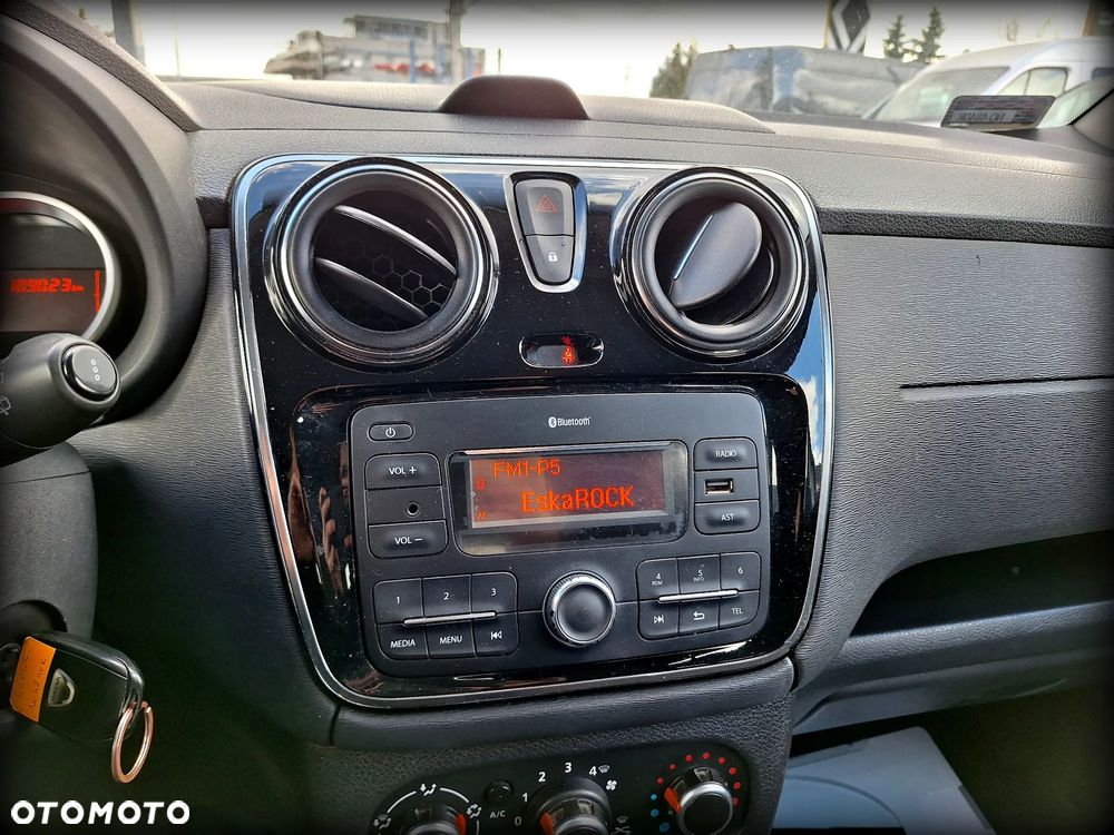 Dacia Lodgy 1.6 SCe Laureate S&S - 13