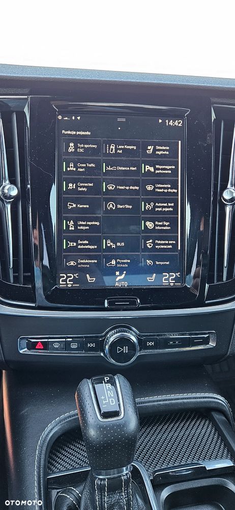 Volvo S90 D4 AWD R-Design - 22