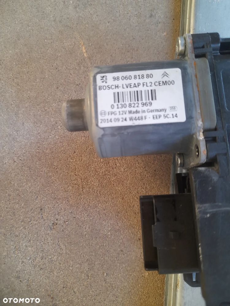 podnośnik mechanizm szyby drzwi tył tylnych lewy Peugeot 2008 I - 2